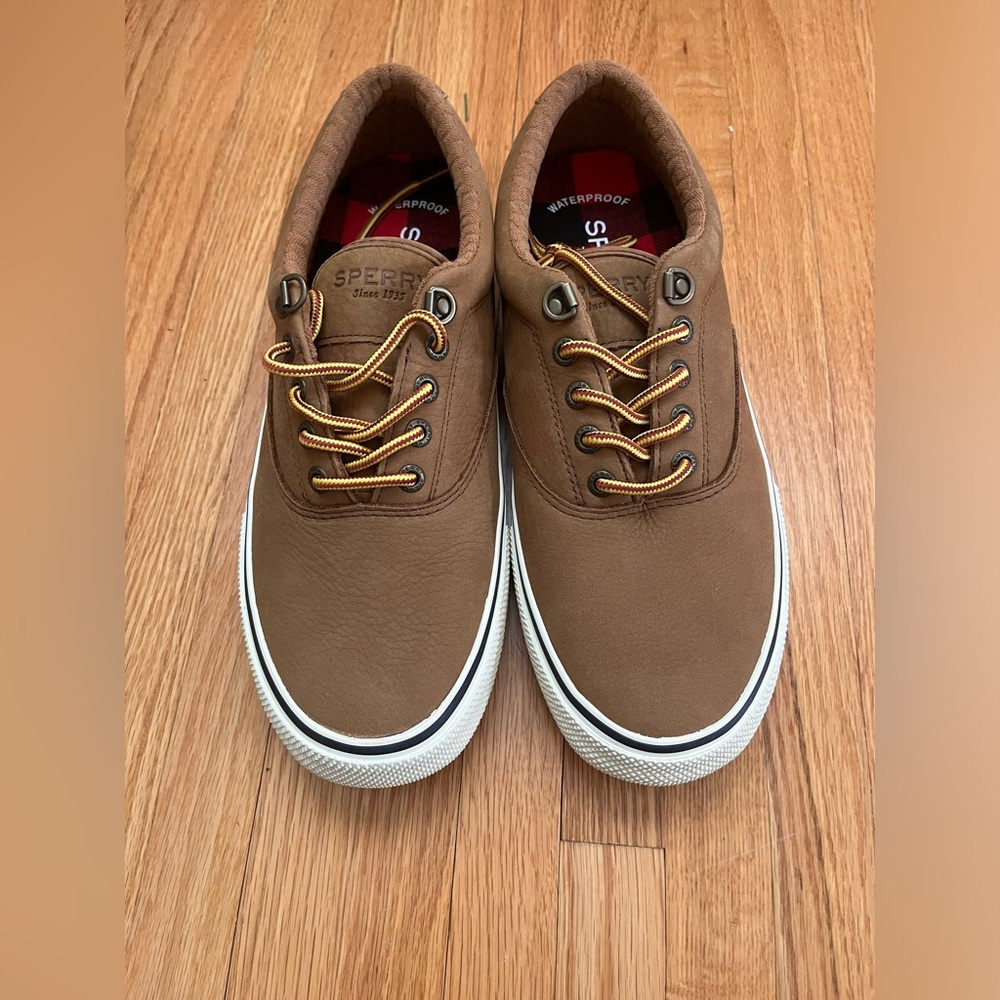 Sperry men’s 8.5 sneakers